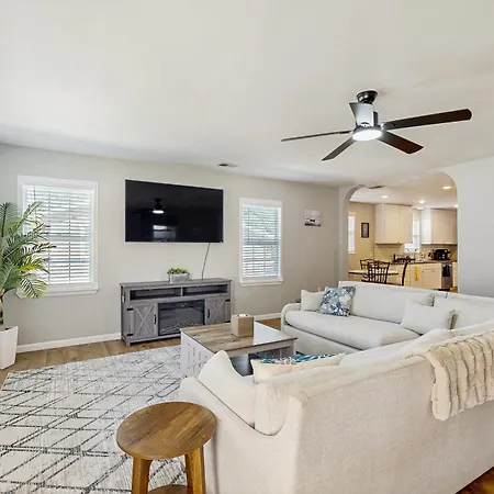 Hanahan Hideaway